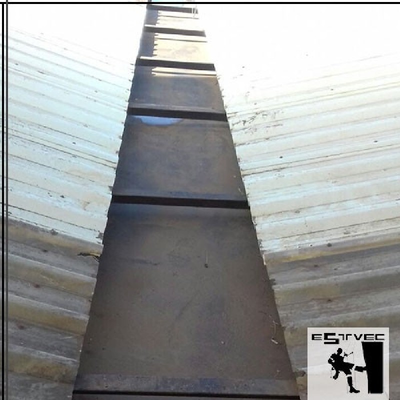 Limpeza de calha industrial